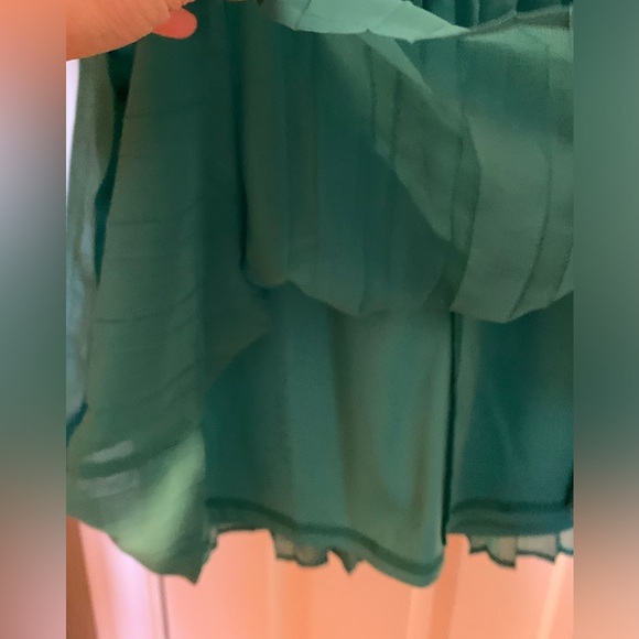 Modcloth Green pleated dress. Size M - Picture 3 of 10